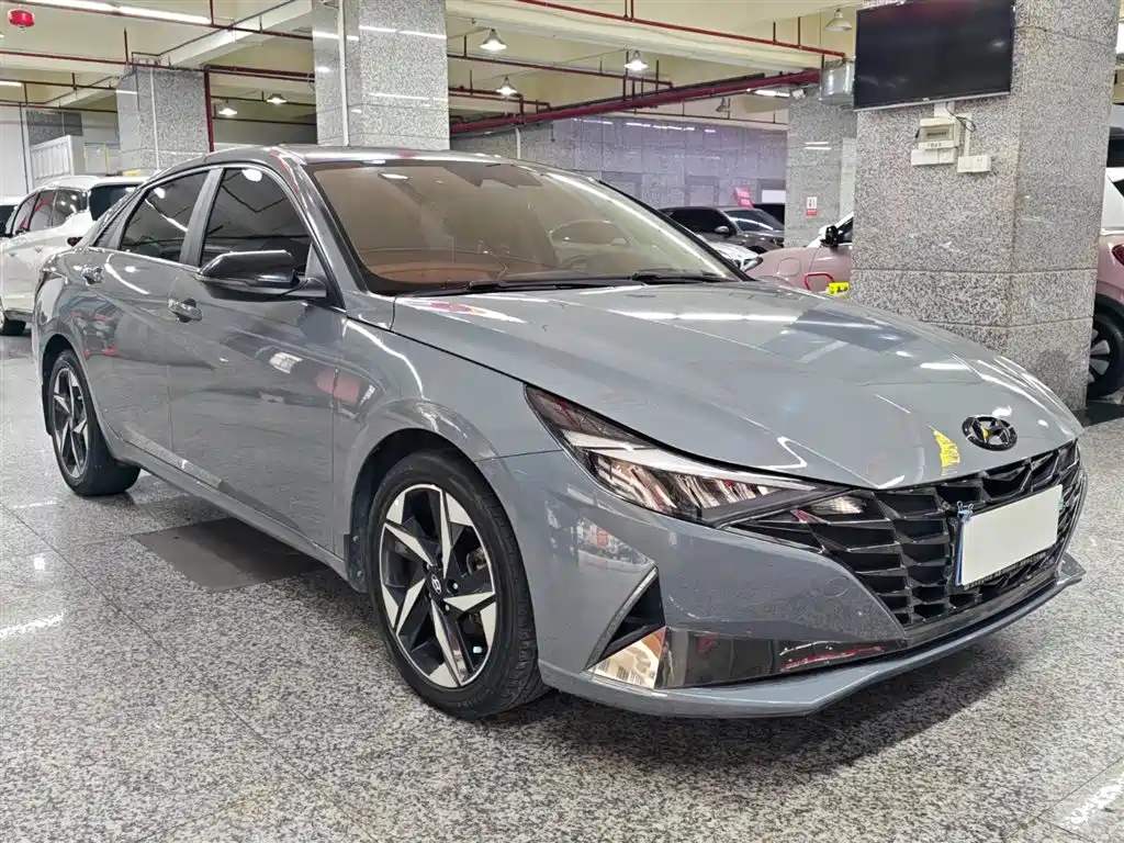 Hyundai Elantra 2023
