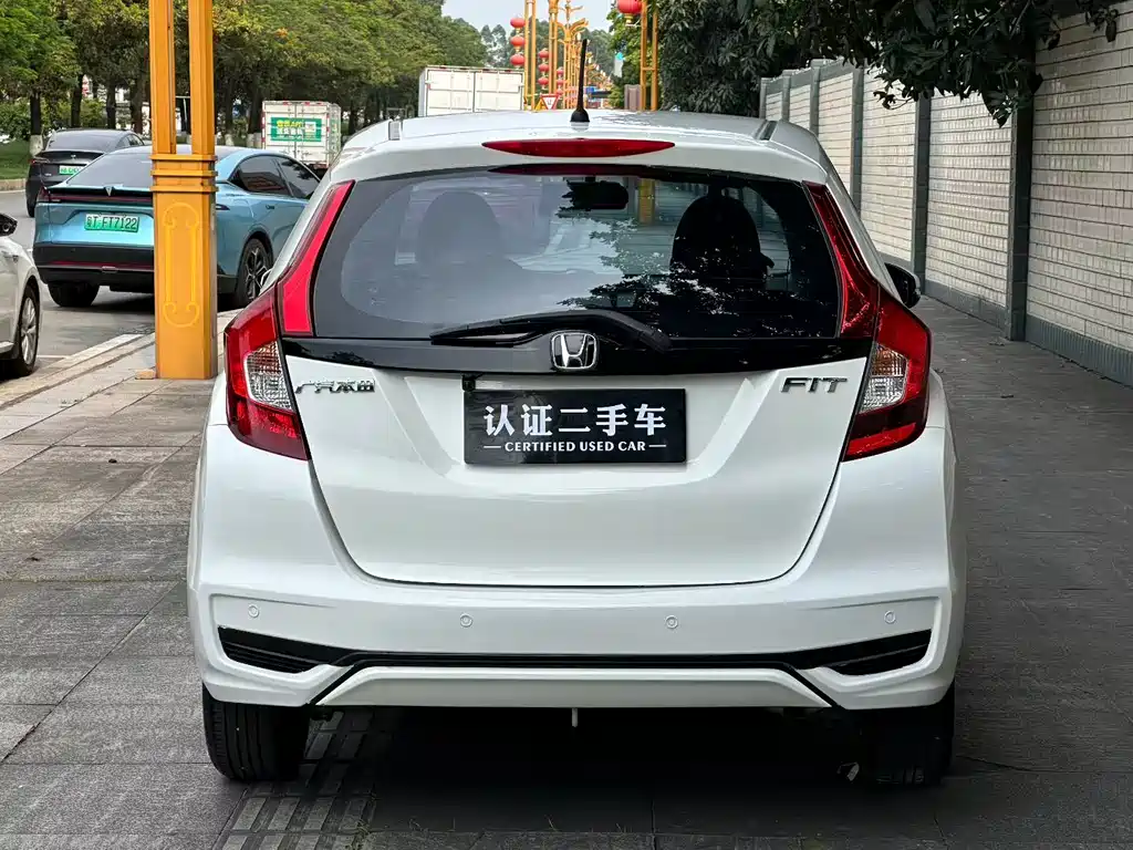 Honda Fit 2018 — фото 8