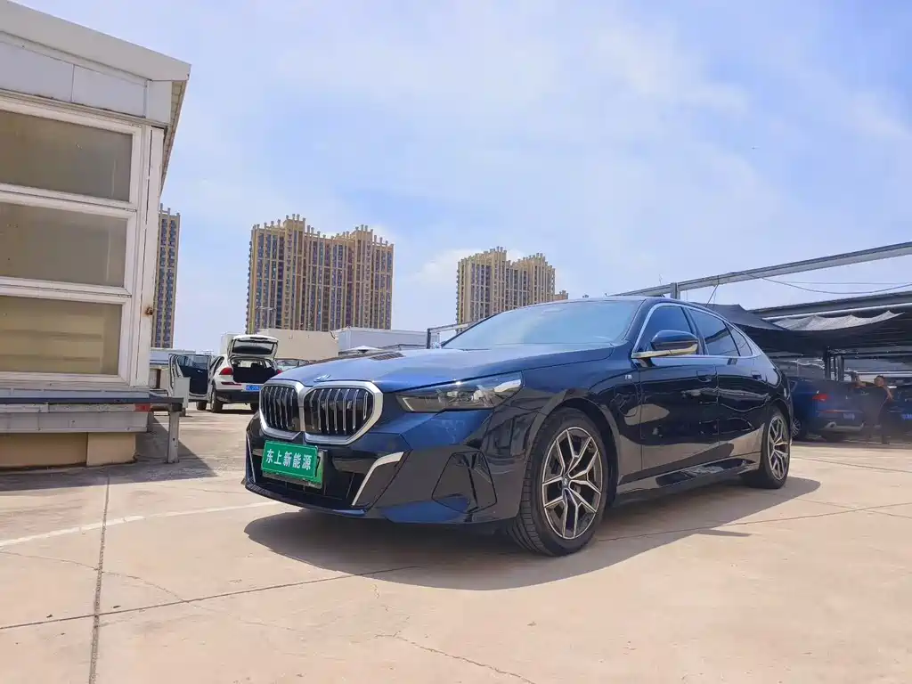 BMW i5 2024 — фото 3