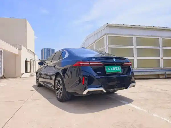 BMW i5 2024