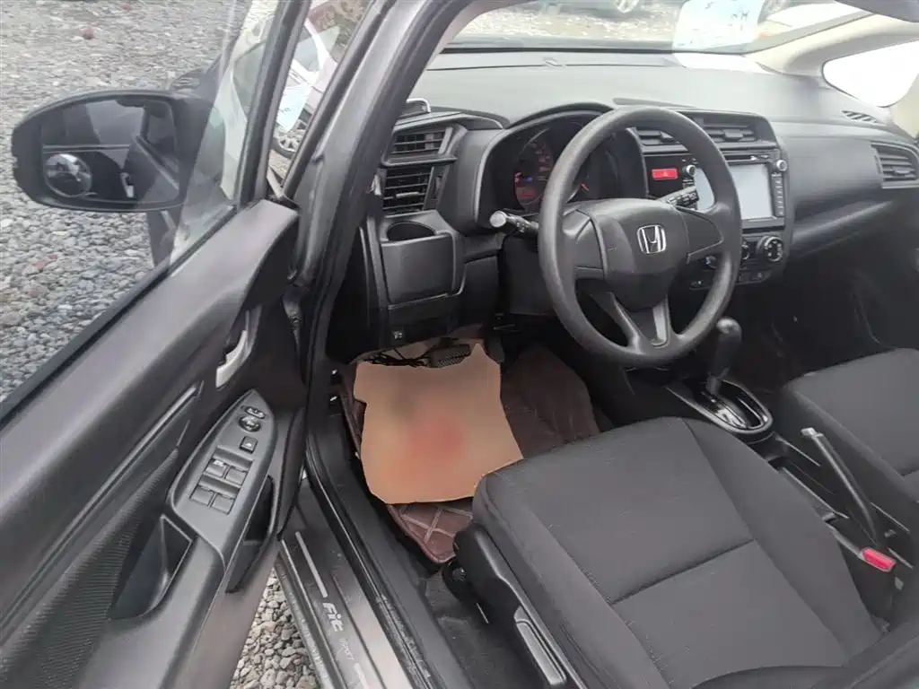 Honda Fit 2015 — фото 16