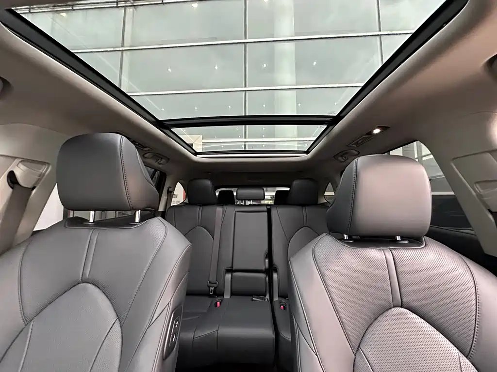 Toyota Highlander 2025 — фото 19