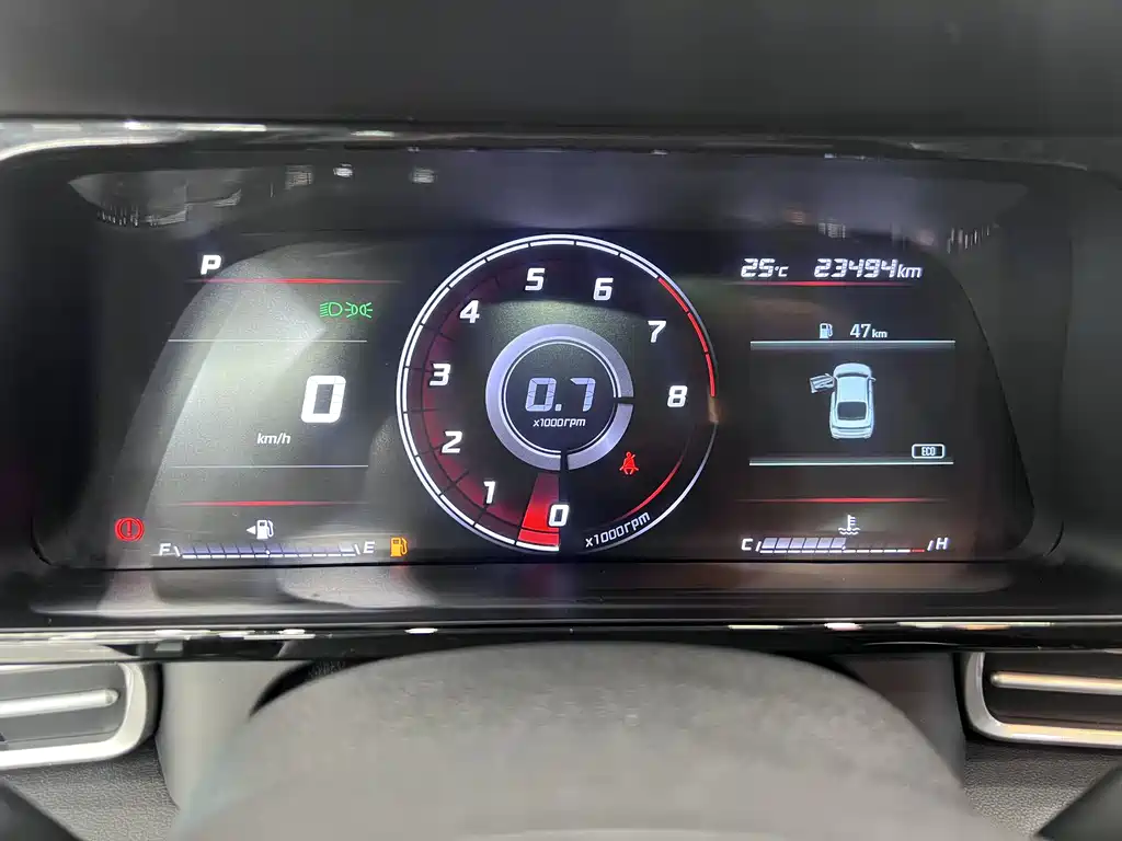 Hyundai Elantra 2023 — фото 10