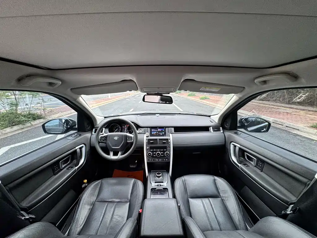 Land Rover Discovery Sport 2017 — фото 6