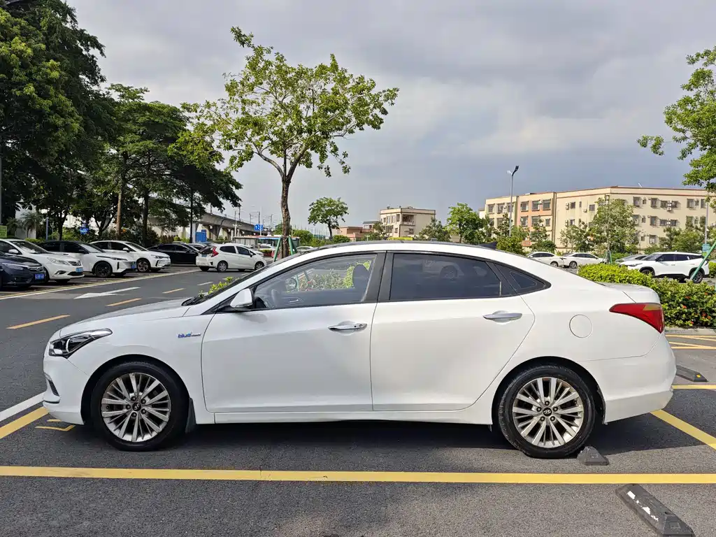 Hyundai Mistra 2017 — фото 4