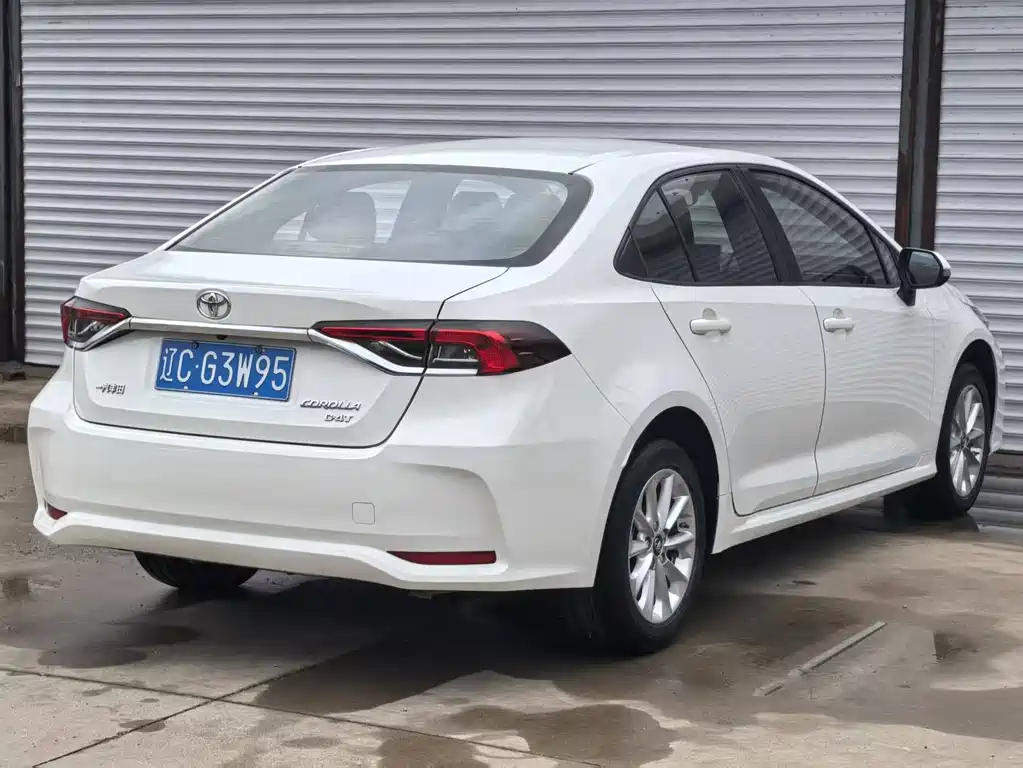 Toyota Corolla 2022 — фото 27