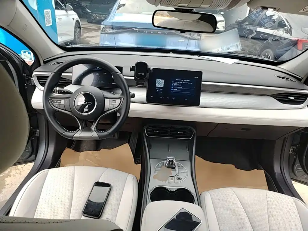 BYD Seal 05 DM-i 2025 — фото 10
