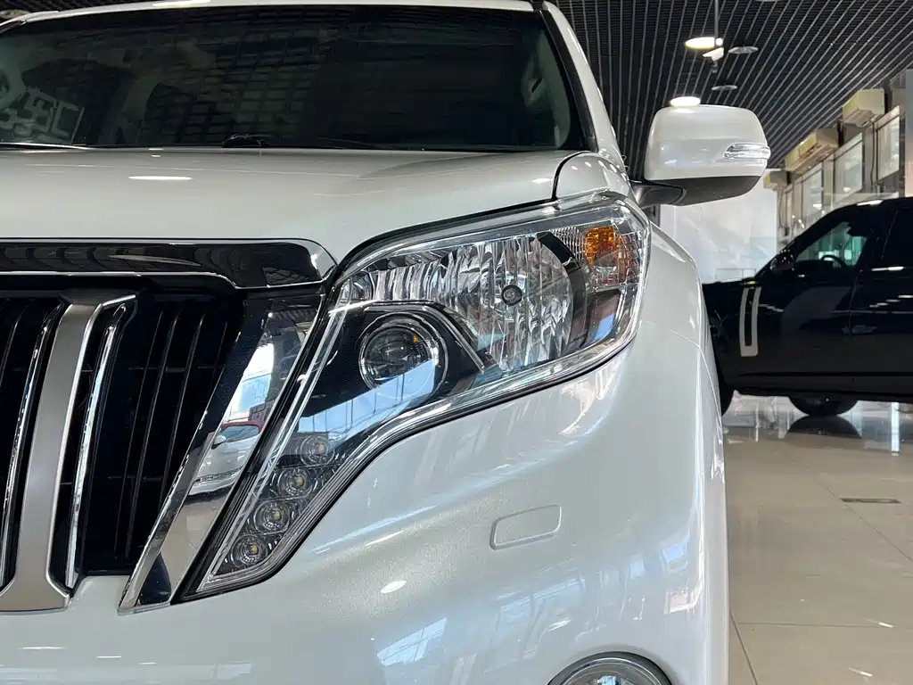 Toyota Prado 2016 — фото 8