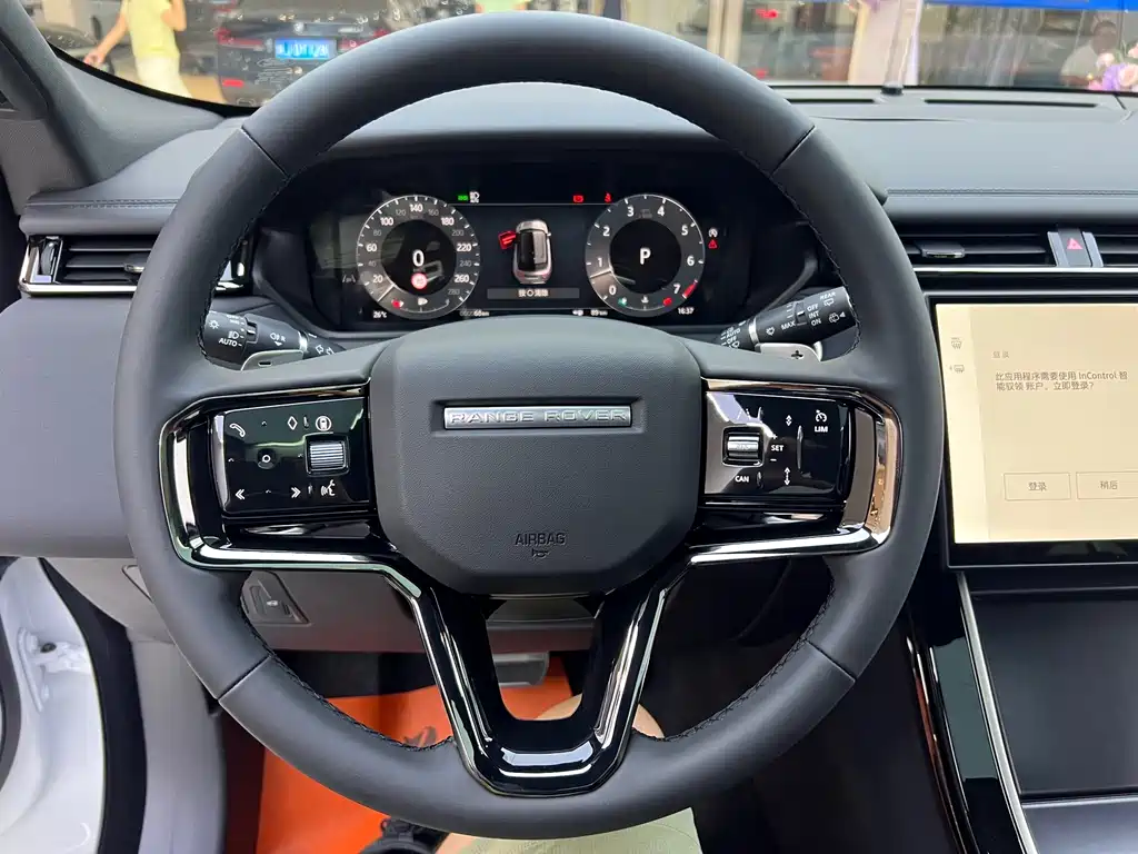 Land Rover Velar 2026 — фото 11