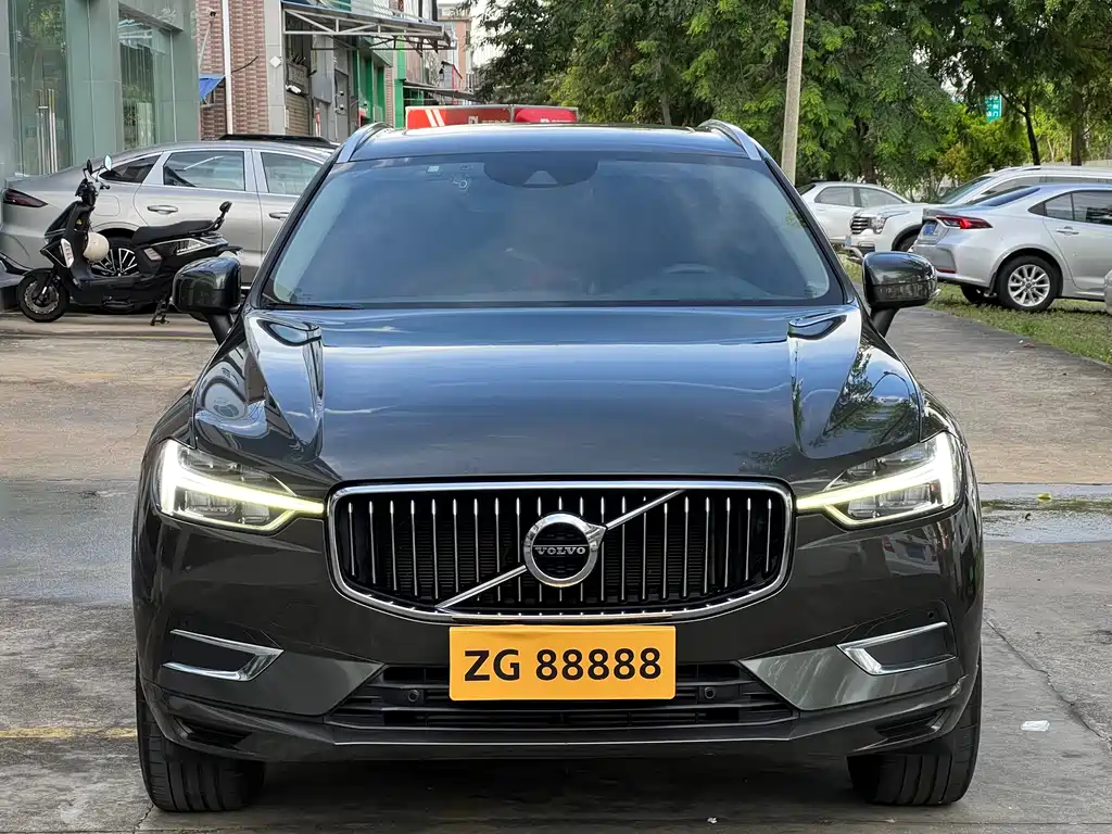 Volvo XC60 2019 — фото 2
