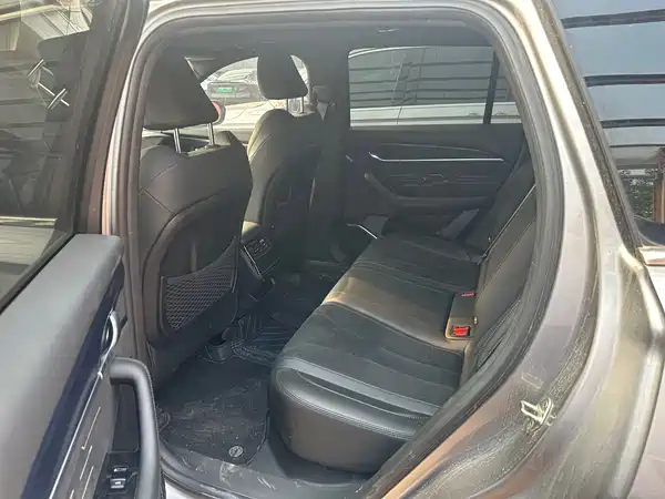 Geely Xingyue L 2024