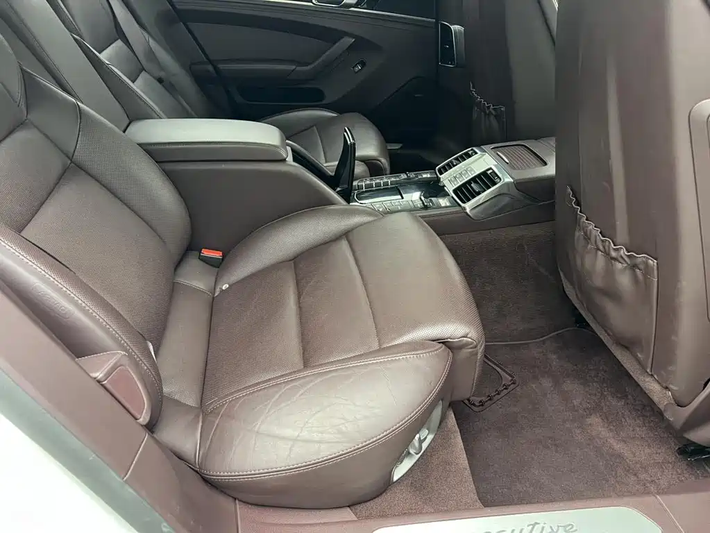 Porsche Panamera 2015 — фото 16