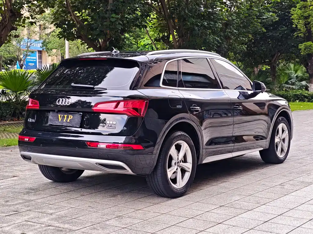 Audi Q5L 2021 — фото 13