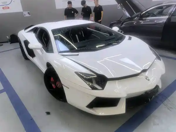 Lamborghini Aventador 2013