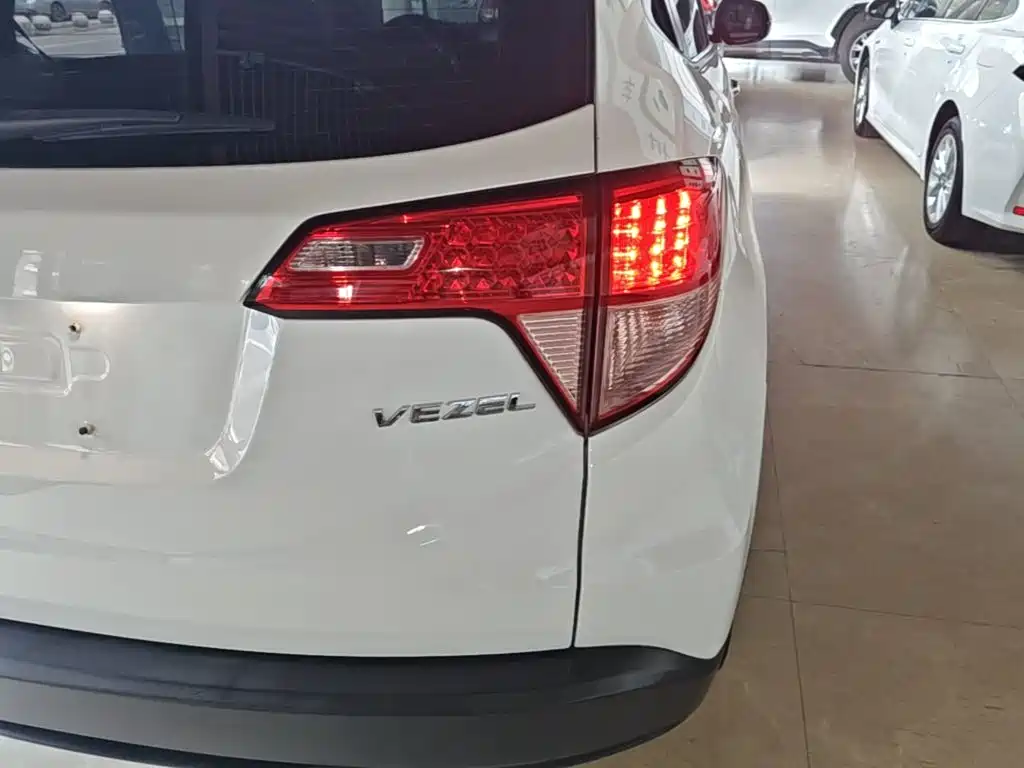 Honda Vezel 2018 — фото 8