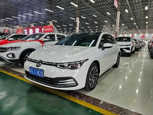 Volkswagen Golf 2023