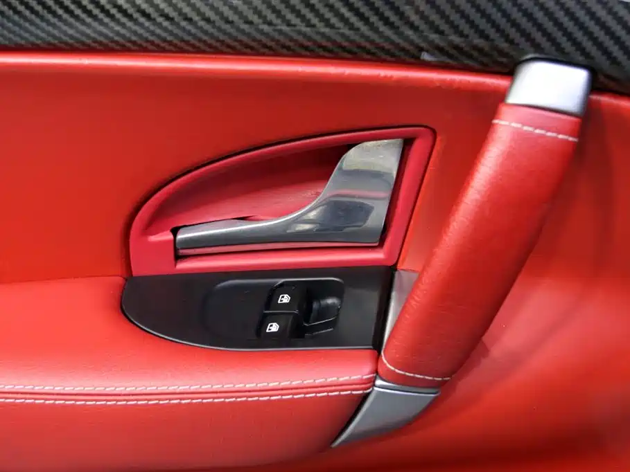 Maserati GranTurismo 2018 — фото 11