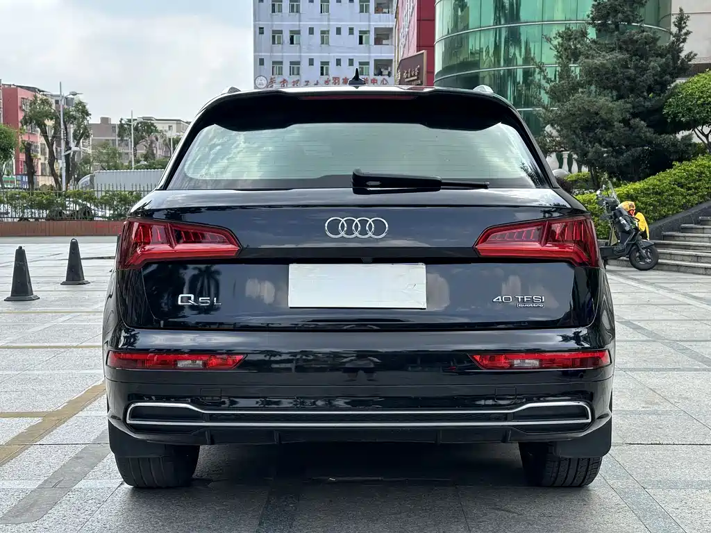 Audi Q5L 2018 — фото 5