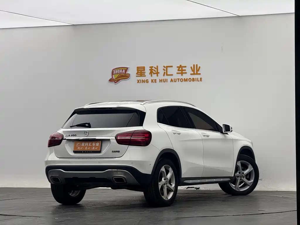 Mercedes-Benz GLA 2018 — фото 15