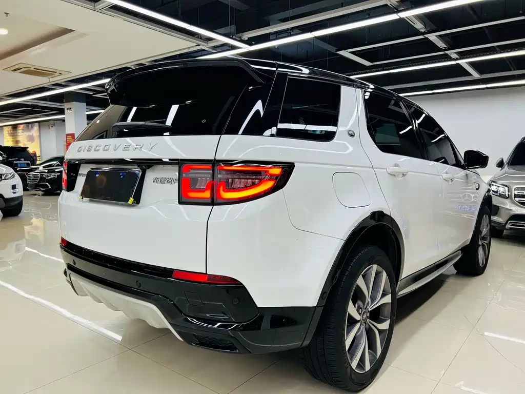 Land Rover Discovery Sport 2023 — фото 20
