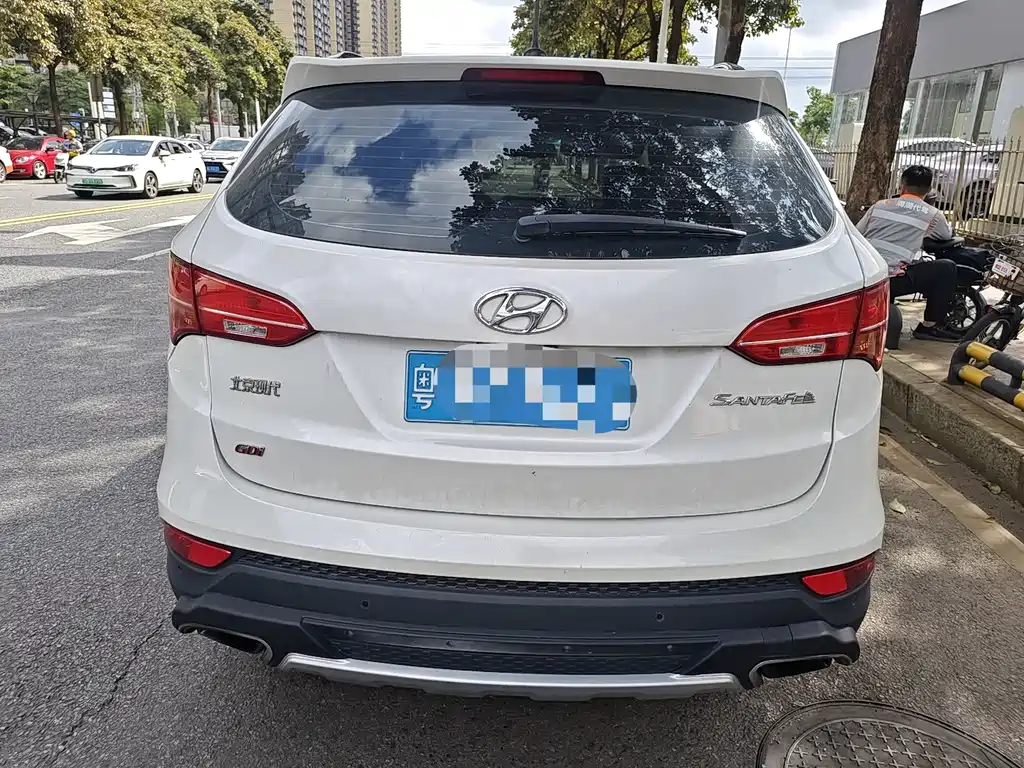 Hyundai Santa Fe 2015 — фото 9