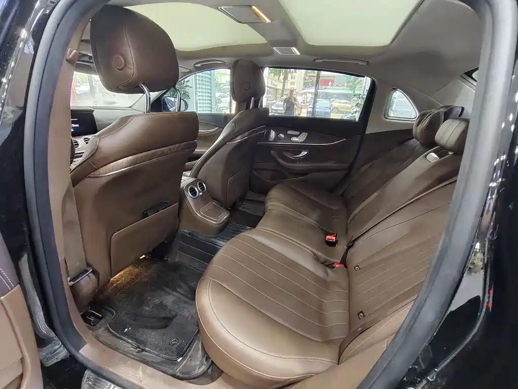 Mercedes-Benz E-Class 2021
