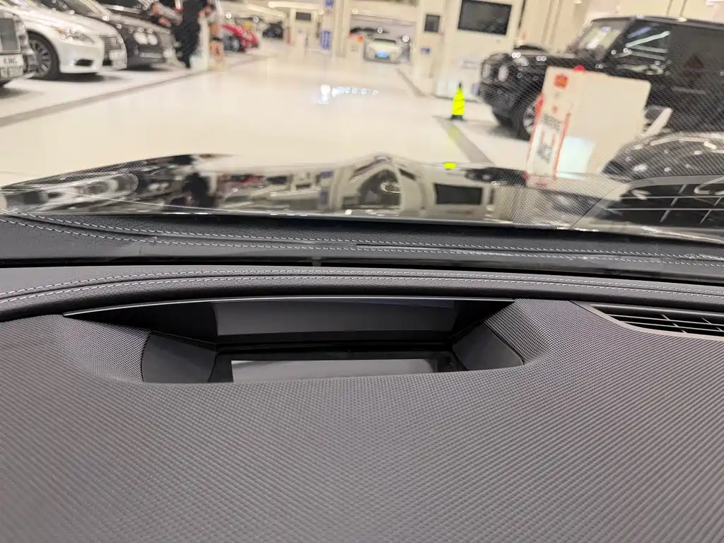 Mercedes-Benz AMG GT 2025 — фото 11