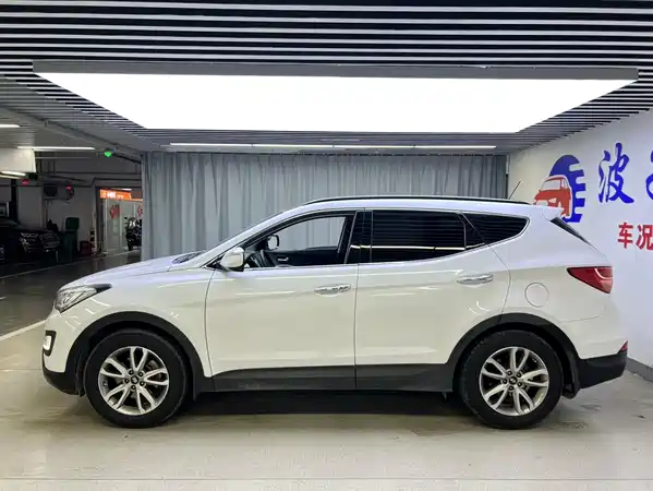 Hyundai Santa Fe 2015
