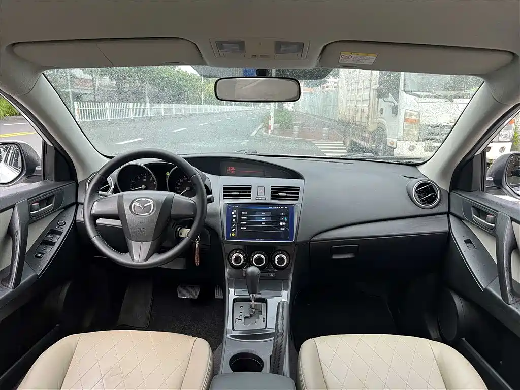 Mazda 3 Xingcheng 2015 — фото 11