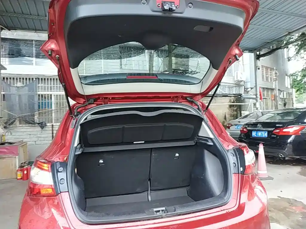 Nissan Tiida 2020 — фото 15