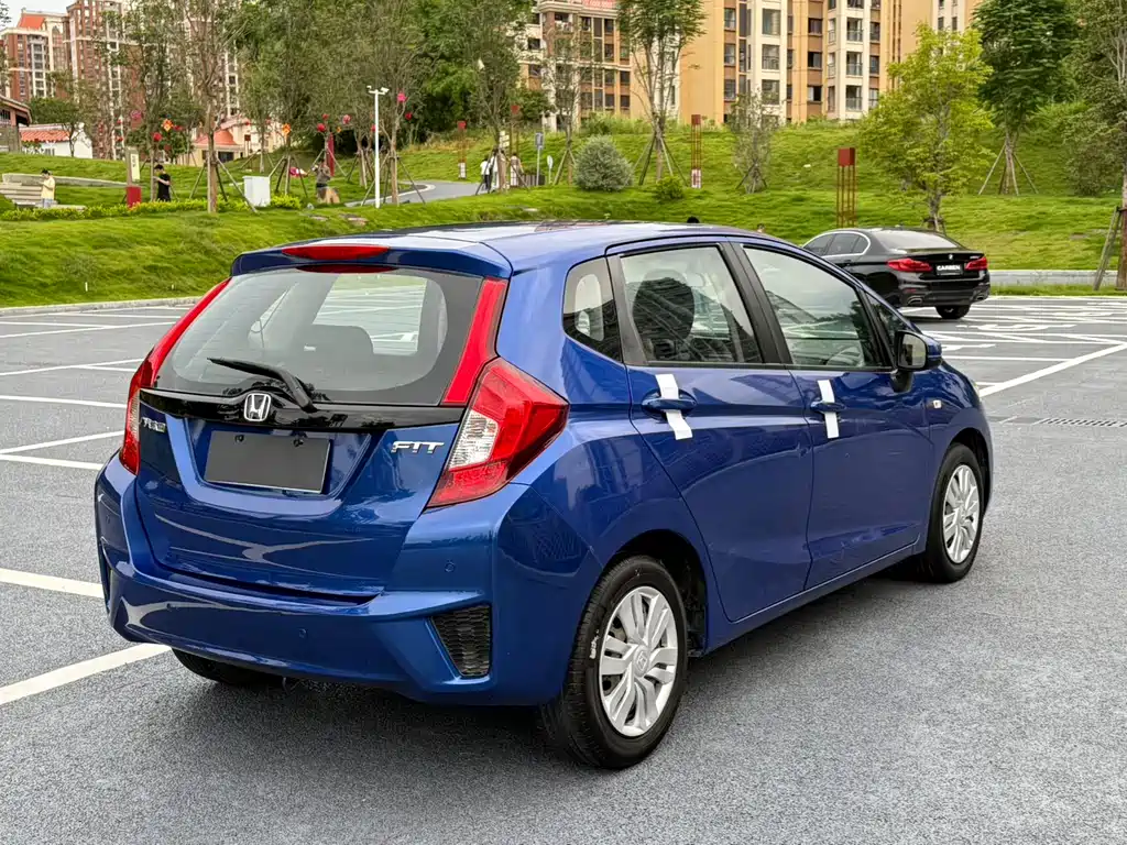 Honda Fit 2015 — фото 9