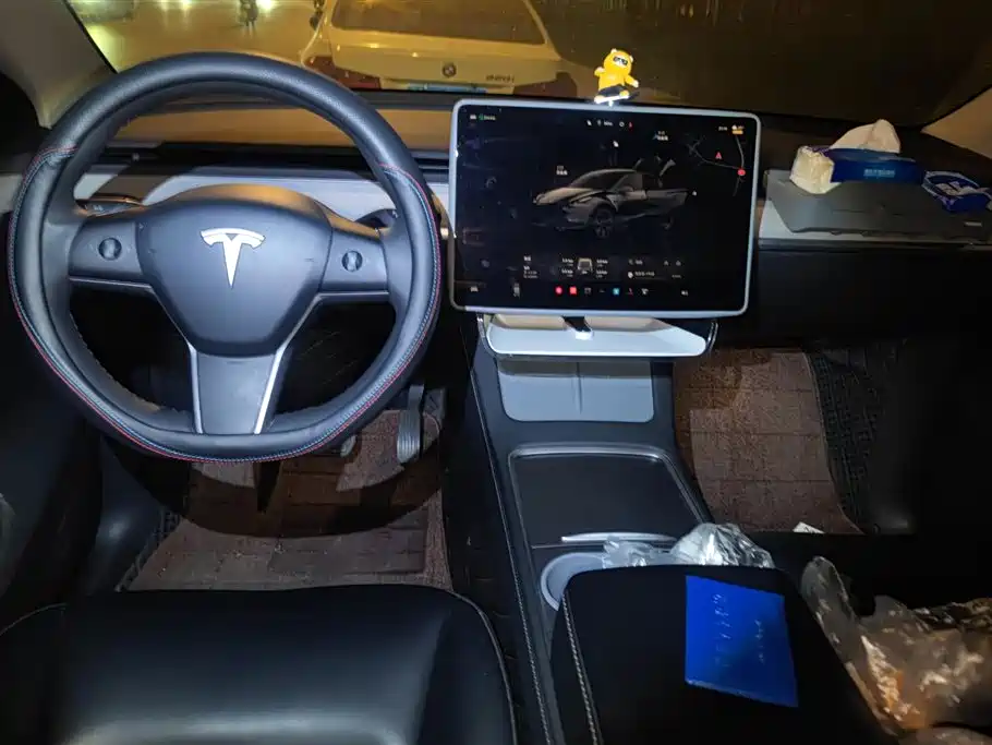 Tesla Model Y 2024 — фото 12