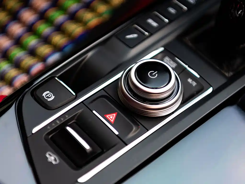 Maserati Levante 2021 — фото 20