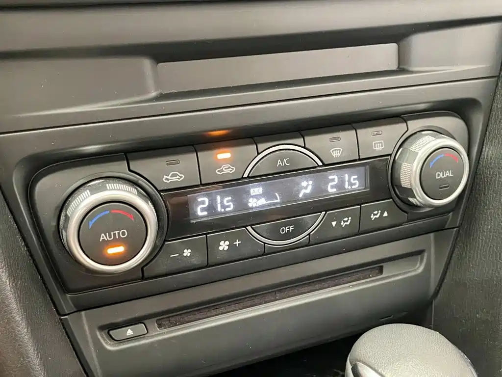 Mazda 3 Angkesela 2018 — фото 10