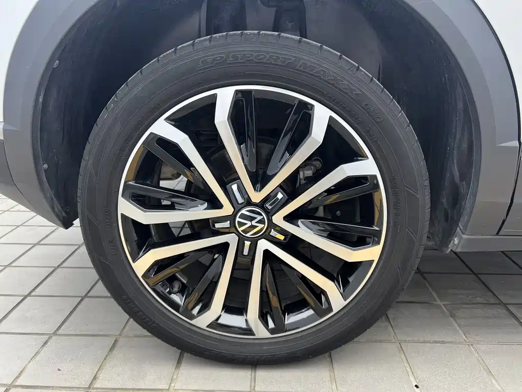 Volkswagen T-Roc 2023 — фото 21