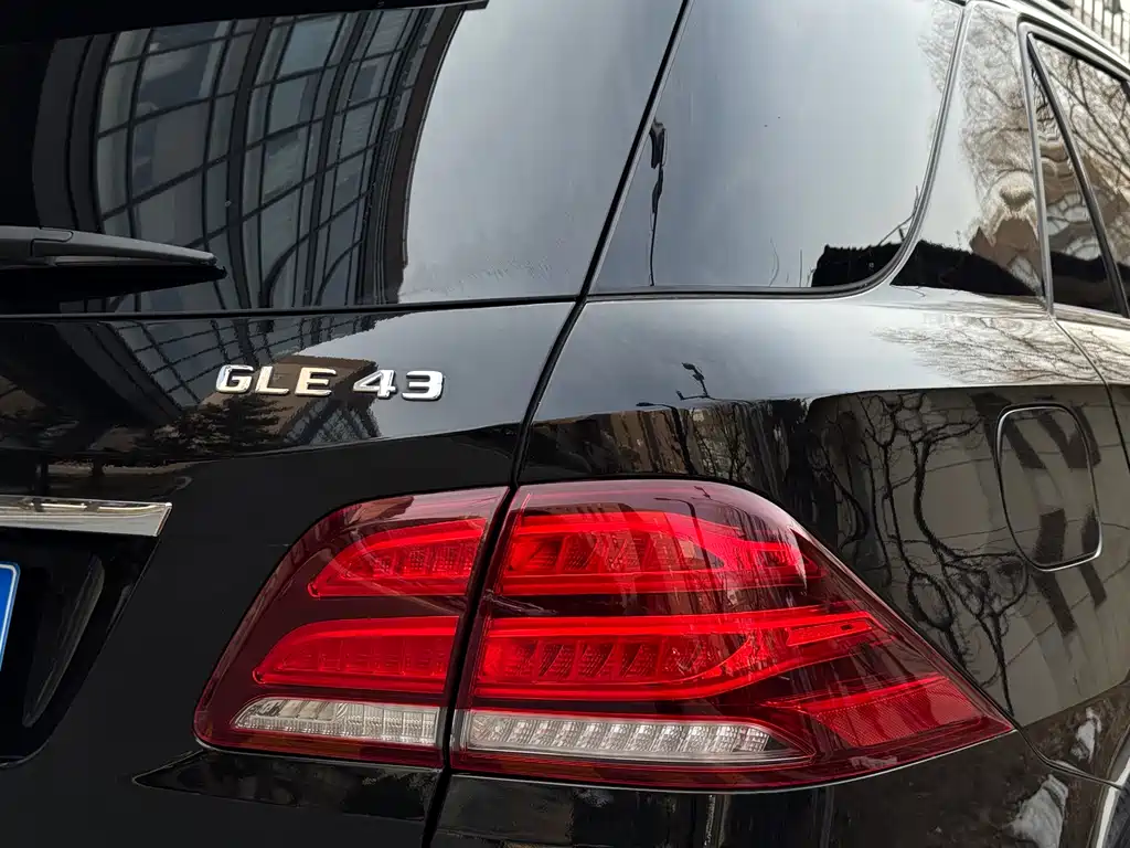 Mercedes-Benz GLE AMG 2017 — фото 24