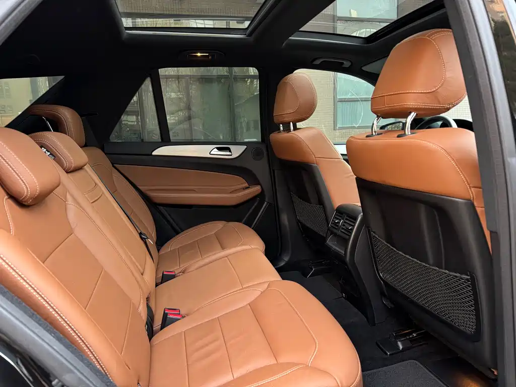 Mercedes-Benz GLE AMG 2017 — фото 13