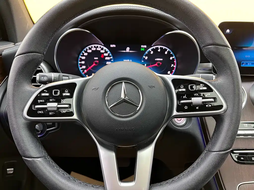 Mercedes-Benz GLC 2020 — фото 11