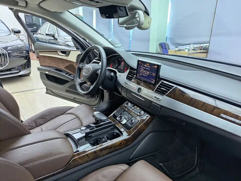 Audi A8 2016