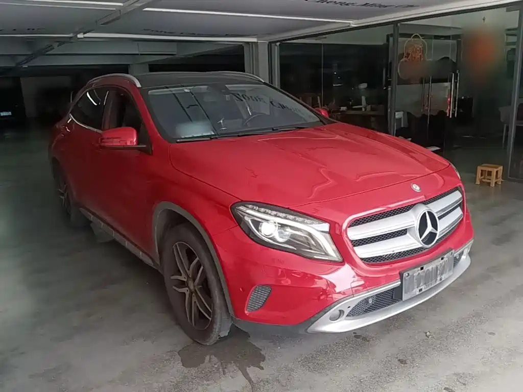 Mercedes-Benz GLA 2016