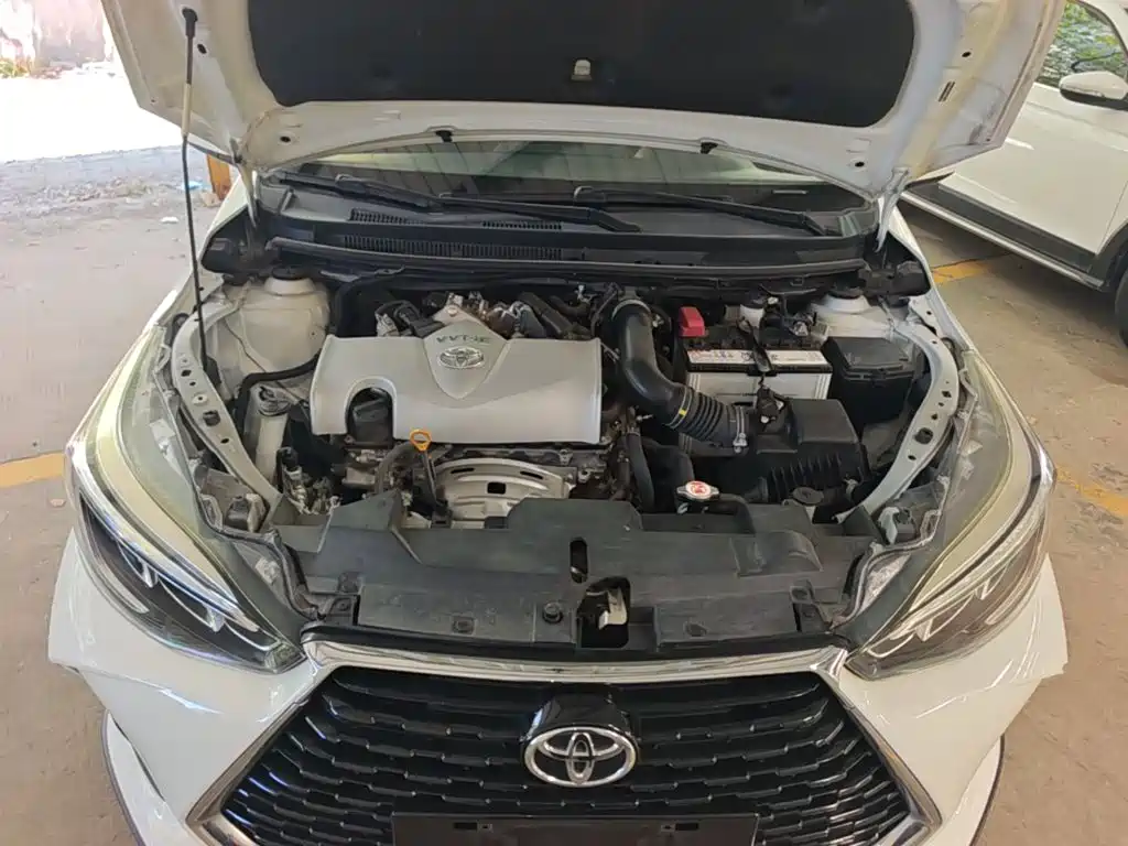 Toyota Yaris L 2021 — фото 20