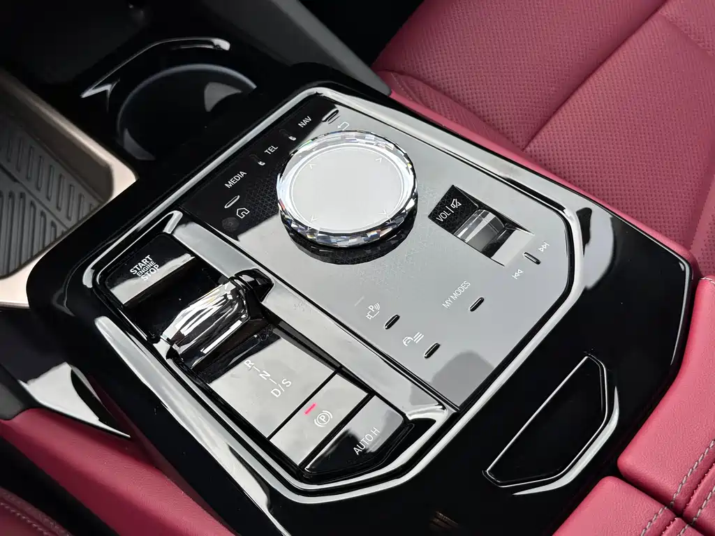 BMW 5 Series 2024