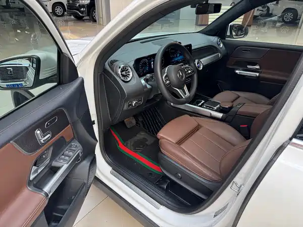 Mercedes-Benz GLB 2021