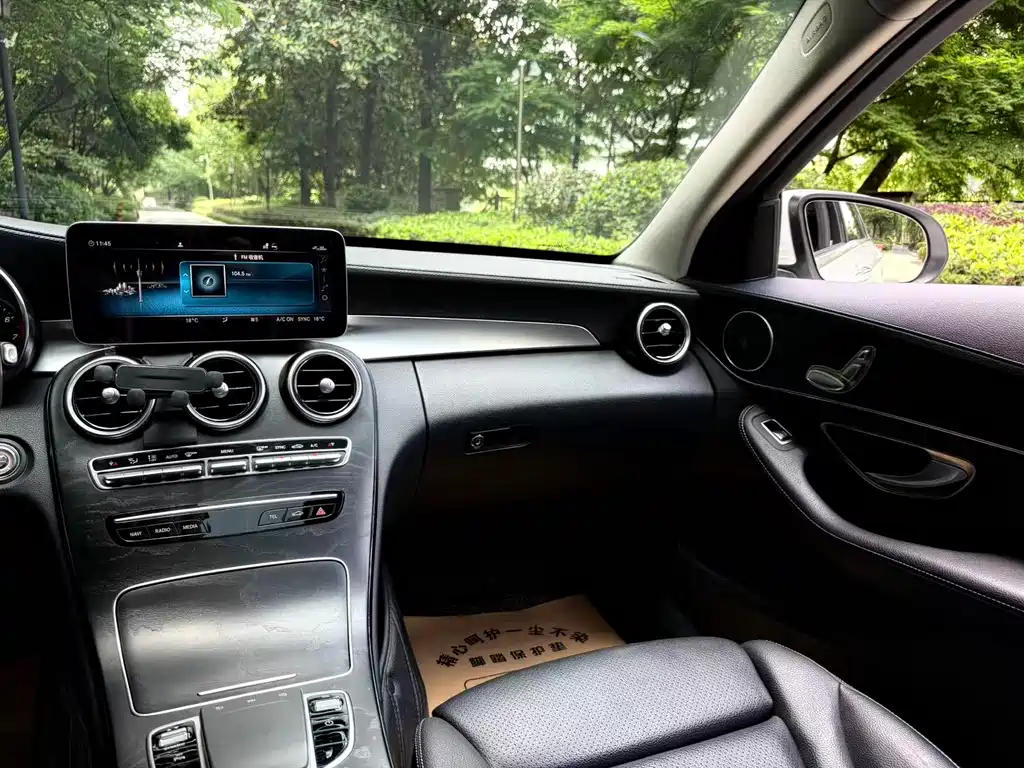 Mercedes-Benz C-Class 2019 — фото 10
