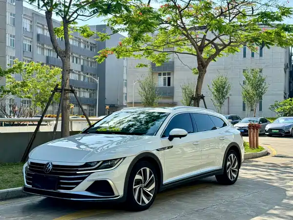 Volkswagen CC 2025