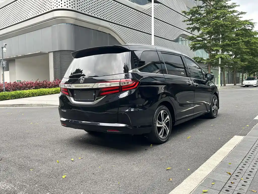 Honda Odyssey 2017 — фото 4