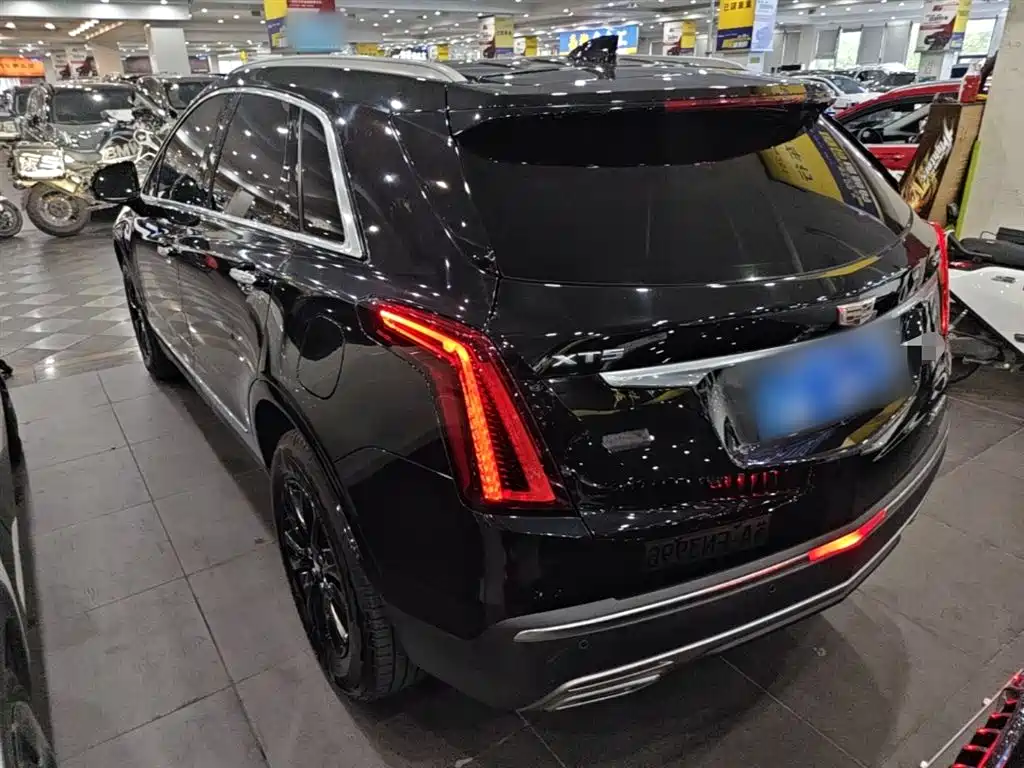 Cadillac XT5 2021 — фото 5