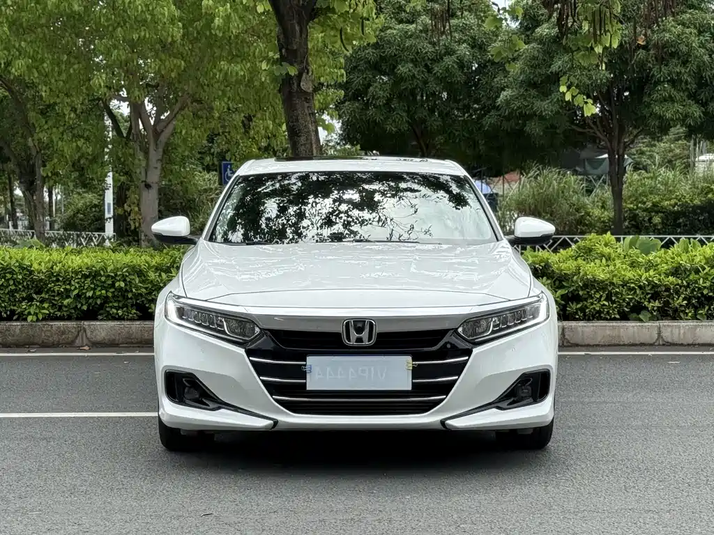 Honda Accord 2022 — фото 2