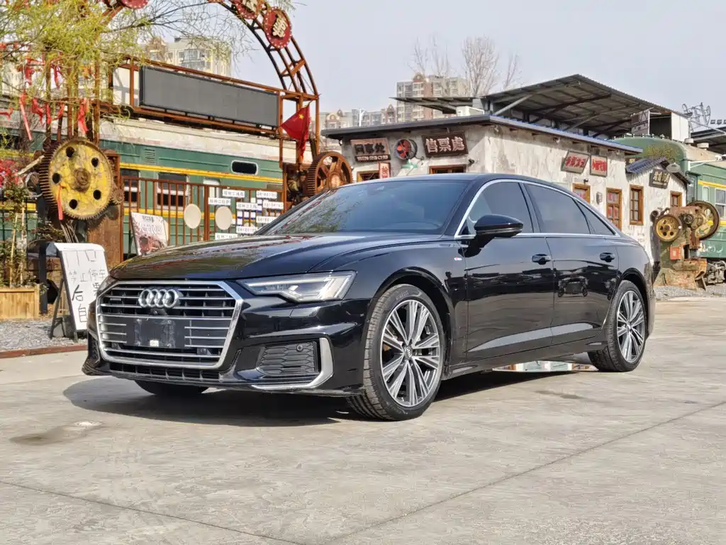 Audi A6L 2019 — фото 1