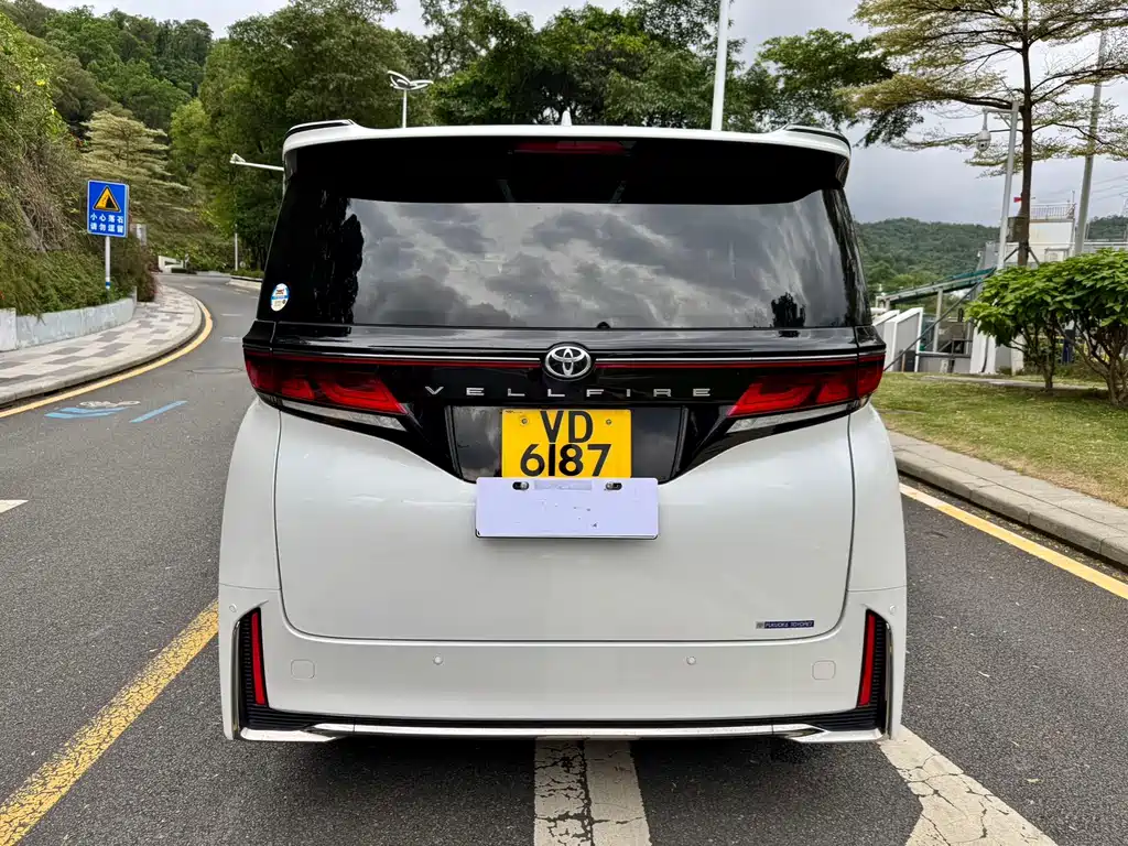 Toyota Vellfire 2026 — фото 17